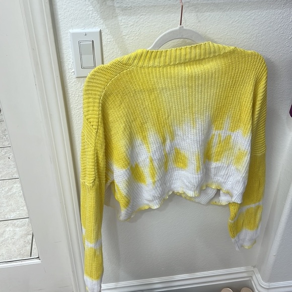 NEW Superdown Yellow Tie Dye Cropped Sweater - Picture 9 of 9